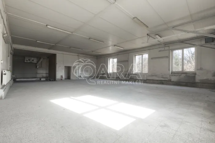 Pronájem výrobních prostor, Nový Jičín, Riegrova, 2293 m2