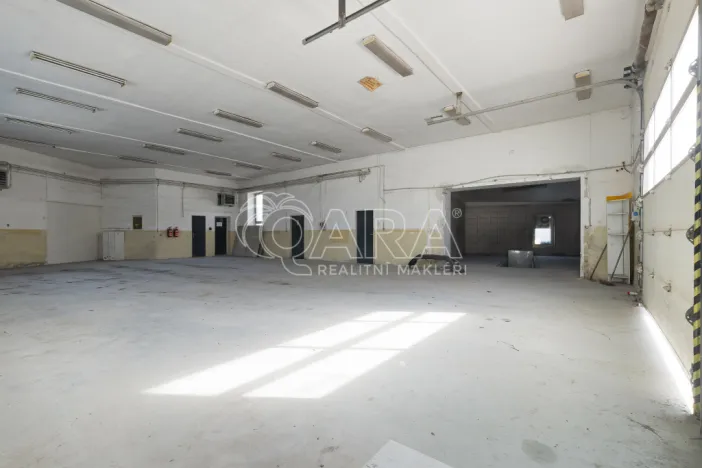 Pronájem výrobních prostor, Nový Jičín, Riegrova, 2293 m2