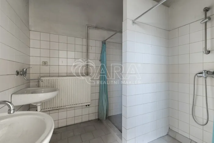 Pronájem výrobních prostor, Nový Jičín, Riegrova, 2293 m2