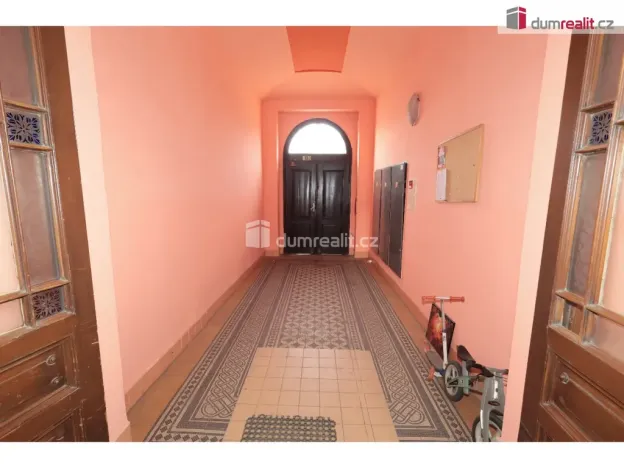 Pronájem bytu 1+1, Praha - Smíchov, Nádražní, 46 m2