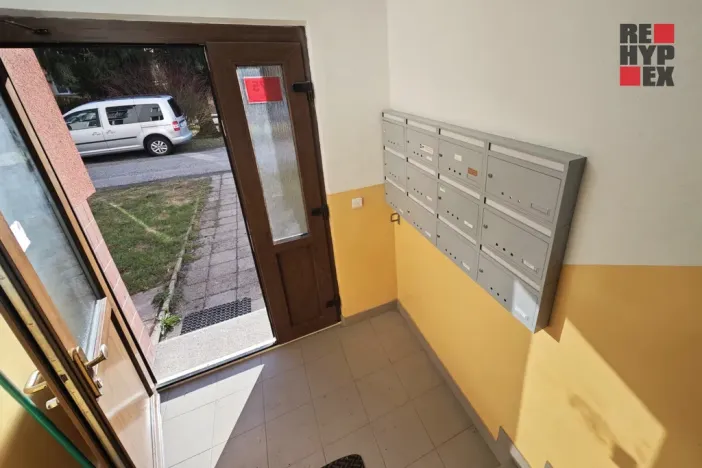 Pronájem bytu 1+kk, Liberec - Liberec V-Kristiánov, Stavbařů, 28 m2