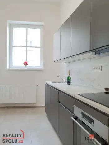Pronájem bytu 2+kk, Hlučín, Mírové náměstí, 58 m2