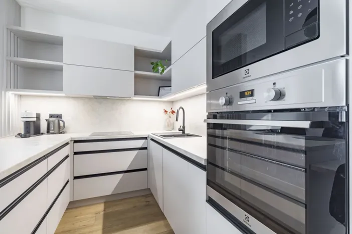 Pronájem bytu 2+kk, Praha - Karlín, Sokolovská, 55 m2