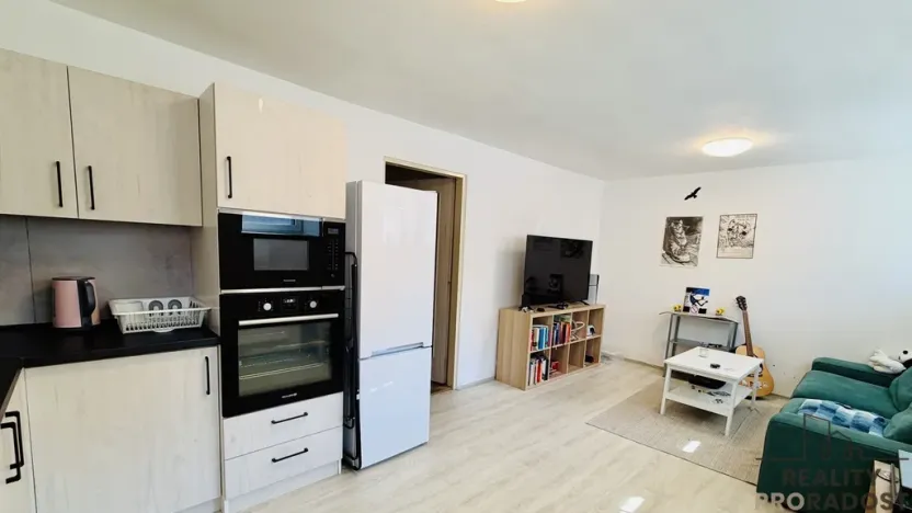 Pronájem bytu 2+kk, Brno, Veslařská, 45 m2