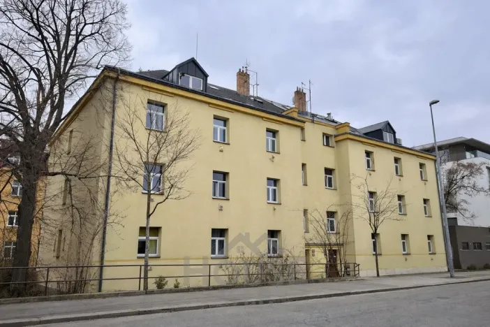 Prodej bytu 1+kk, Praha - Žižkov, V domově, 25 m2