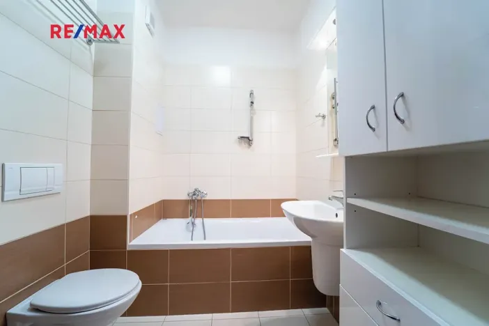 Pronájem bytu 2+kk, Kolín, Roháčova, 53 m2