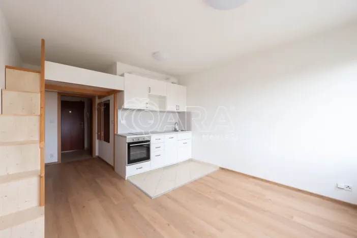 Pronájem bytu 1+kk, Praha - Zličín, Sazovická, 29 m2