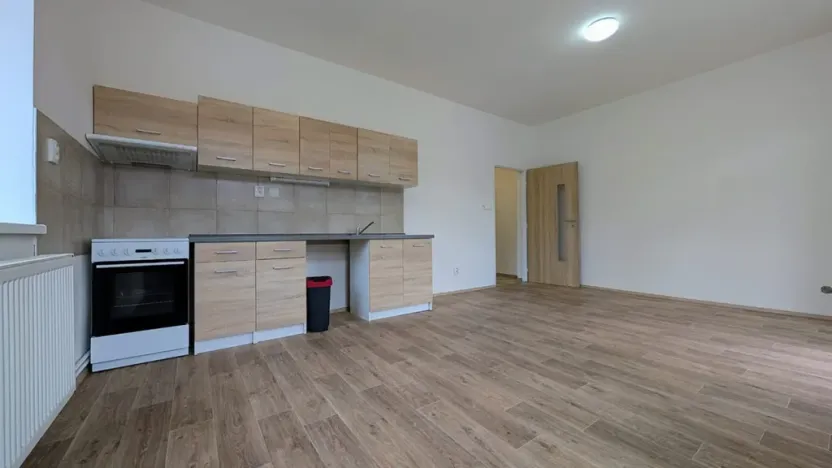 Pronájem bytu 1+kk, Peruc, U Koupaliště, 32 m2