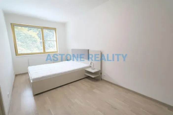 Pronájem bytu 2+kk, Praha - Košíře, Pod Kavalírkou, 52 m2