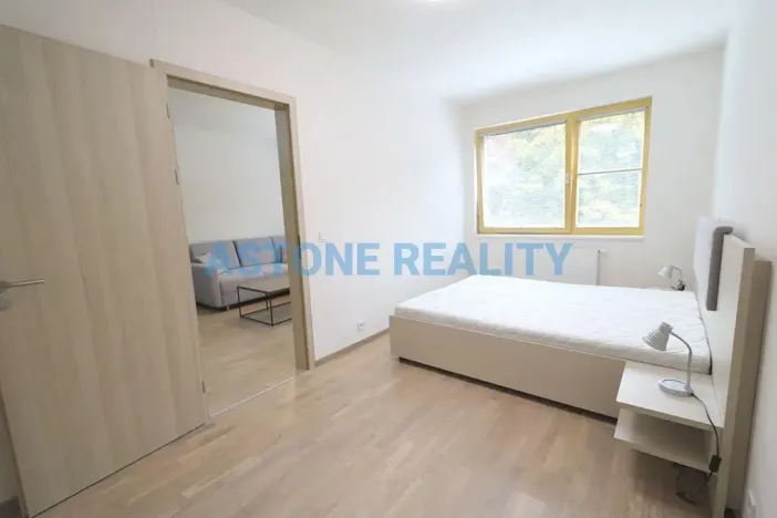 Pronájem bytu 2+kk, Praha - Košíře, Pod Kavalírkou, 52 m2