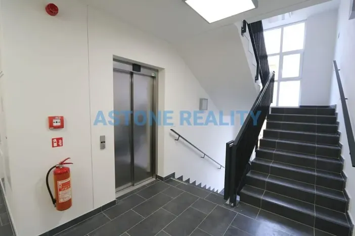 Pronájem bytu 2+kk, Praha - Košíře, Pod Kavalírkou, 52 m2