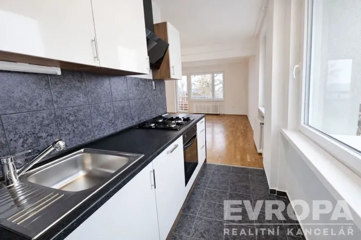 Pronájem bytu 3+1, Praha - Modřany, Hájenská, 76 m2