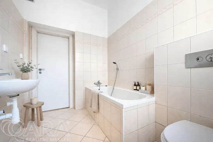 Pronájem bytu 3+1, Praha, K rukavičkárně, 85 m2