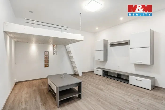 Prodej bytu 1+1, Liberec - Liberec VI-Rochlice, Haškova, 39 m2