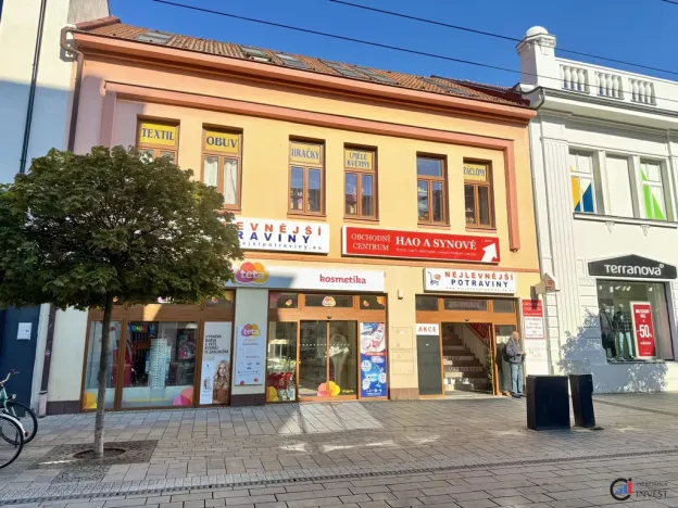 Pronájem obchodního prostoru, Pardubice - Zelené Předměstí, třída Míru, 550 m2