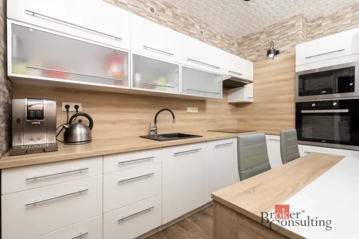 Prodej bytu 3+1, Bruntál, Jesenická, 62 m2