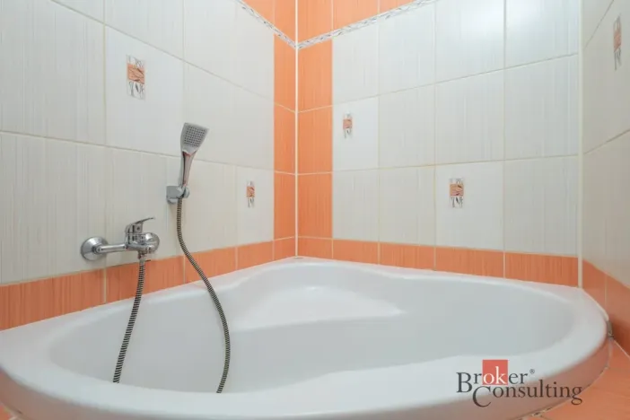 Prodej bytu 3+1, Bruntál, Jesenická, 62 m2