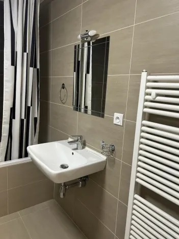 Pronájem bytu 2+kk, Pardubice - Zelené Předměstí, Bratranců Veverkových, 57 m2