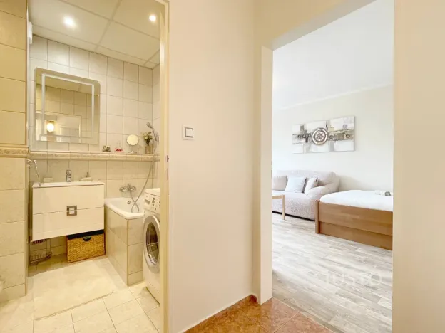 Pronájem bytu 1+kk, Praha, Květnového vítězství, 31 m2