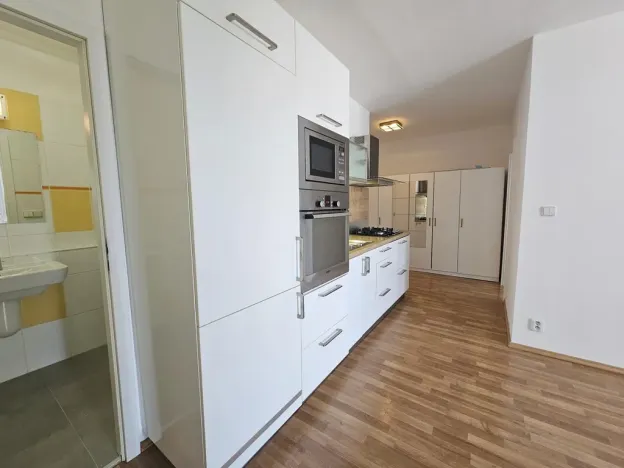Pronájem bytu 2+kk, Praha - Krč, Točitá, 44 m2