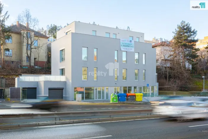 Pronájem bytu 2+kk, Praha - Libeň, V Holešovičkách, 56 m2