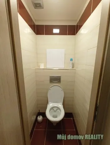 Pronájem bytu 2+kk, Praha - Kobylisy, Frýdlantská, 44 m2