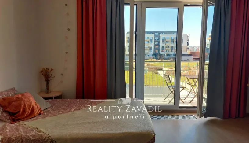 Pronájem bytu 1+kk, Praha - Třebonice, U Radosti, 29 m2