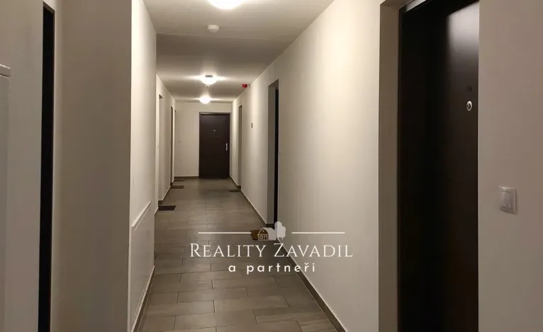 Pronájem bytu 1+kk, Praha - Třebonice, U Radosti, 29 m2