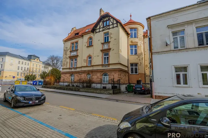 Prodej bytu 2+1, Opava - Předměstí, Komenského, 81 m2