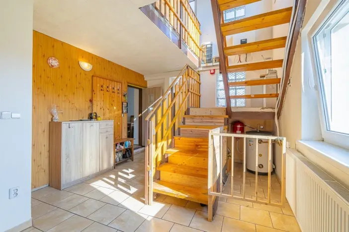 Prodej rodinného domu, Luběnice, 180 m2