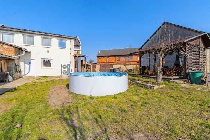 Prodej rodinného domu, Luběnice, 180 m2