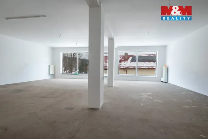Prodej obchodního prostoru, Šumavské Hoštice - Kosmo, 316 m2