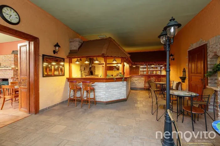 Prodej restaurace, Týnec nad Sázavou, 479 m2