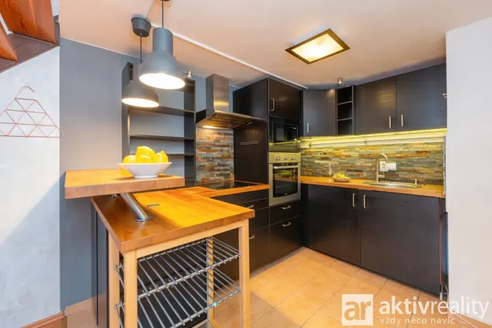 Prodej bytu 2+kk, Šestajovice, Komenského, 63 m2