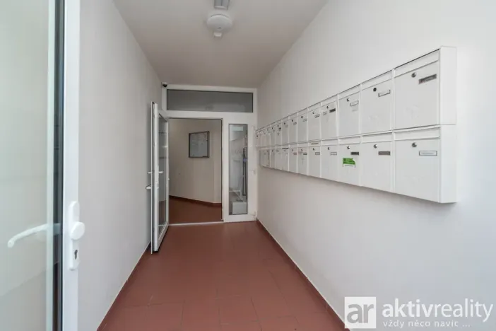 Prodej bytu 2+kk, Šestajovice, Komenského, 63 m2