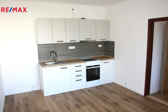 Pronájem bytu 2+kk, Písek, Vinařického, 43 m2