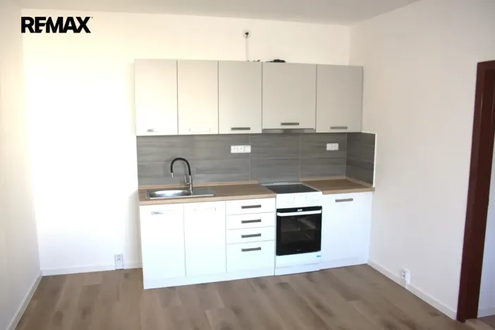 Pronájem bytu 2+kk, Písek, Vinařického, 43 m2