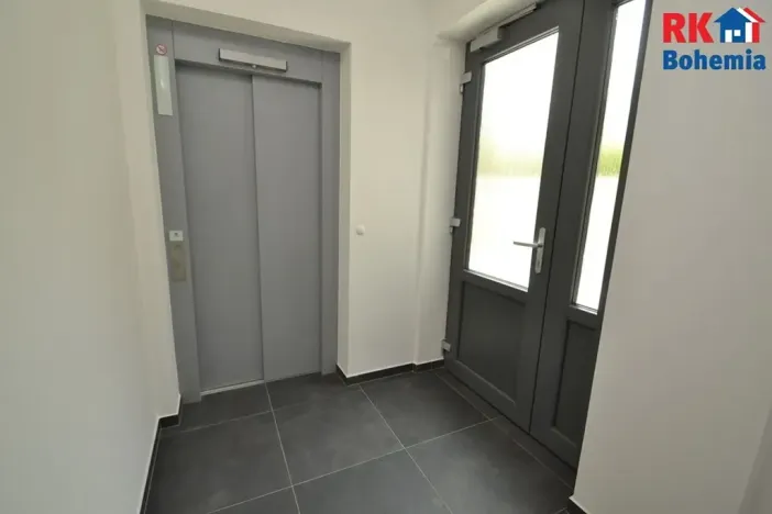 Prodej bytu 3+kk, Praha - Lhotka, Slepá I, 74 m2