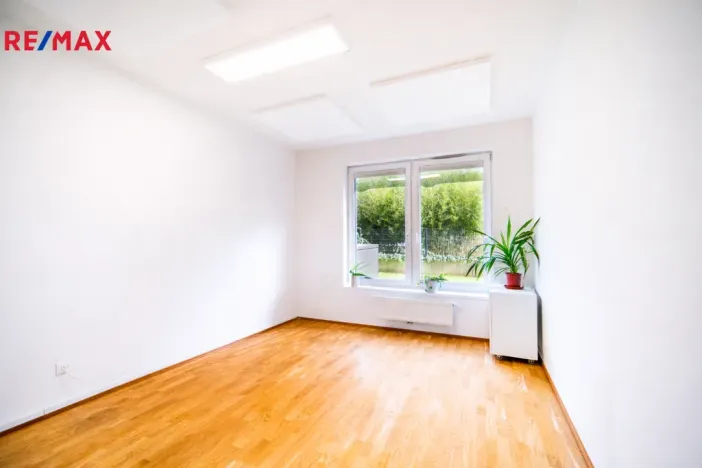 Pronájem bytu 3+kk, Praha - Vysočany, Pechmanových, 86 m2
