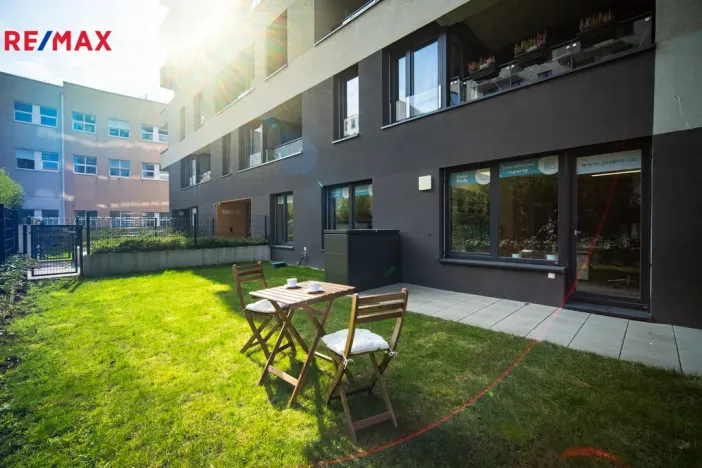 Pronájem bytu 3+kk, Praha - Vysočany, Pechmanových, 86 m2