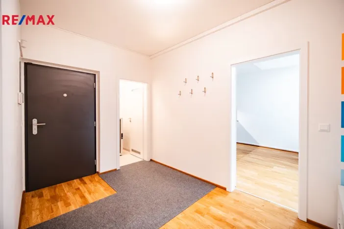 Pronájem bytu 3+kk, Praha - Vysočany, Pechmanových, 86 m2