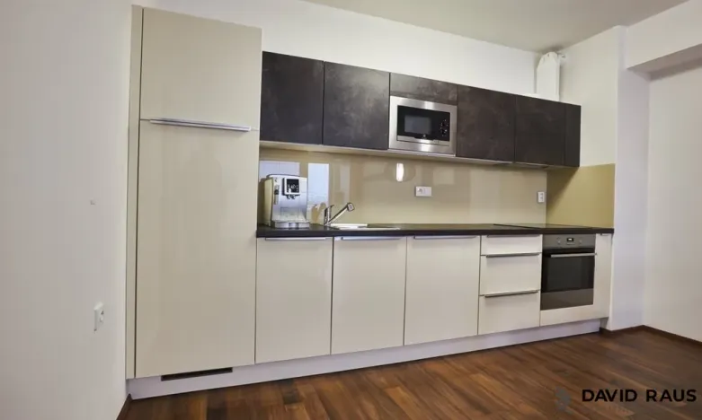 Pronájem bytu 2+kk, Brno - Líšeň, Houbalova, 69 m2
