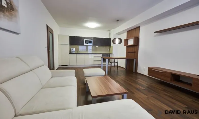 Pronájem bytu 2+kk, Brno - Líšeň, Houbalova, 69 m2