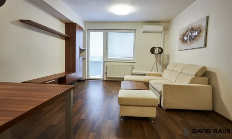 Pronájem bytu 2+kk, Brno - Líšeň, Houbalova, 69 m2