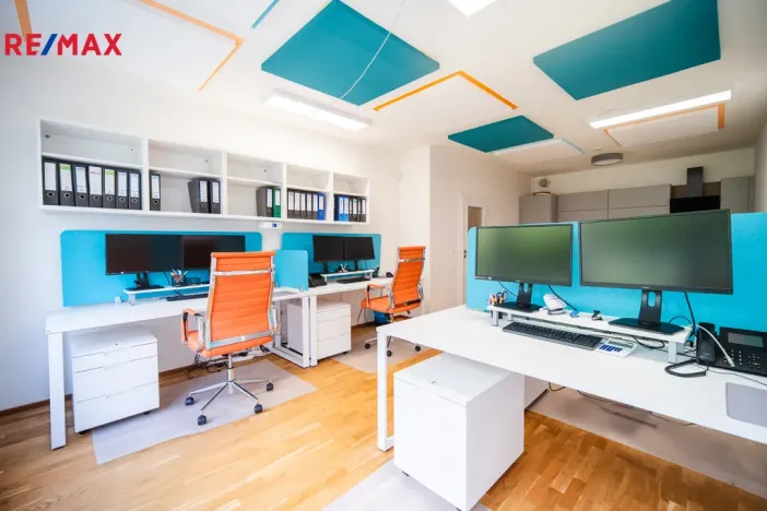 Pronájem kanceláře, Praha - Vysočany, Pechmanových, 91 m2