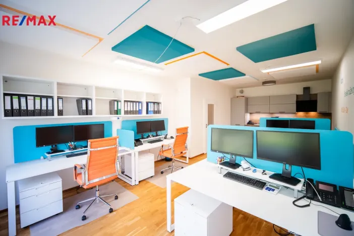 Pronájem kanceláře, Praha - Vysočany, Pechmanových, 91 m2