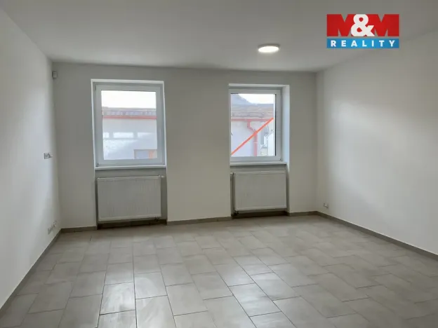 Pronájem bytu 1+kk, Louny, Pražská, 45 m2
