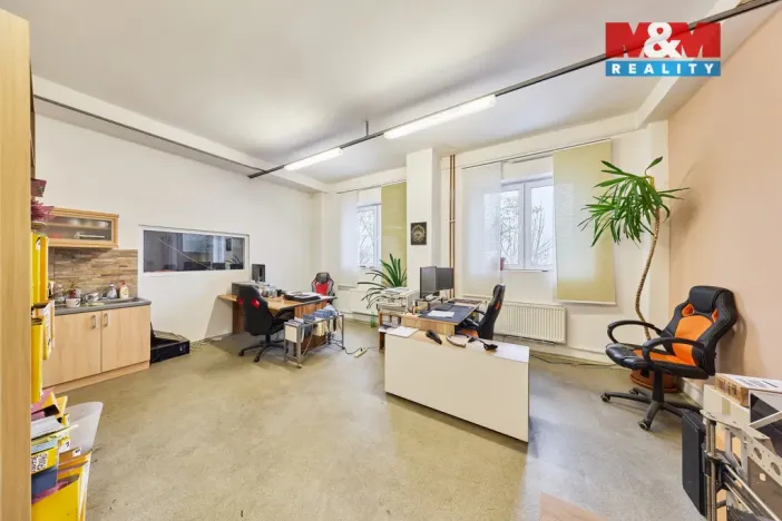 Prodej skladu, Trutnov - Horní Staré Město, 1667 m2