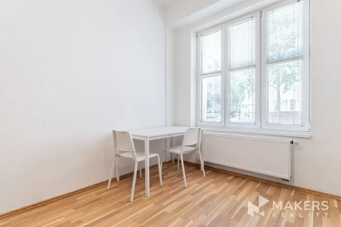 Pronájem bytu 1+1, Praha - Vinohrady, Lucemburská, 56 m2