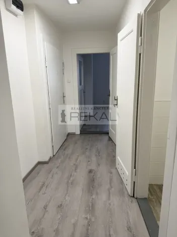 Pronájem bytu 2+kk, Praha - Strašnice, Dubečská, 44 m2